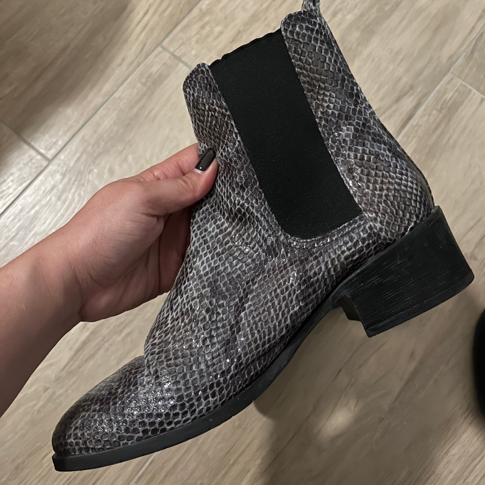 Kenneth Cole Reaction Snake Print Booties